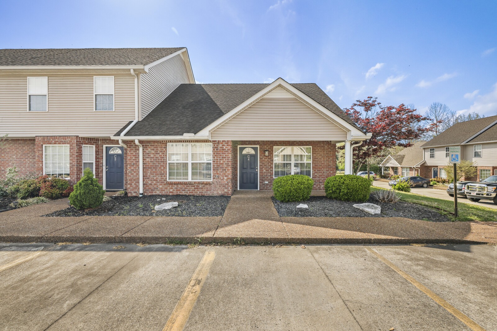 138 Cambridge Dr Unit: C4