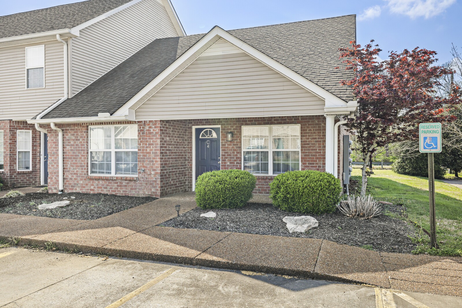 138 Cambridge Dr Unit: C4