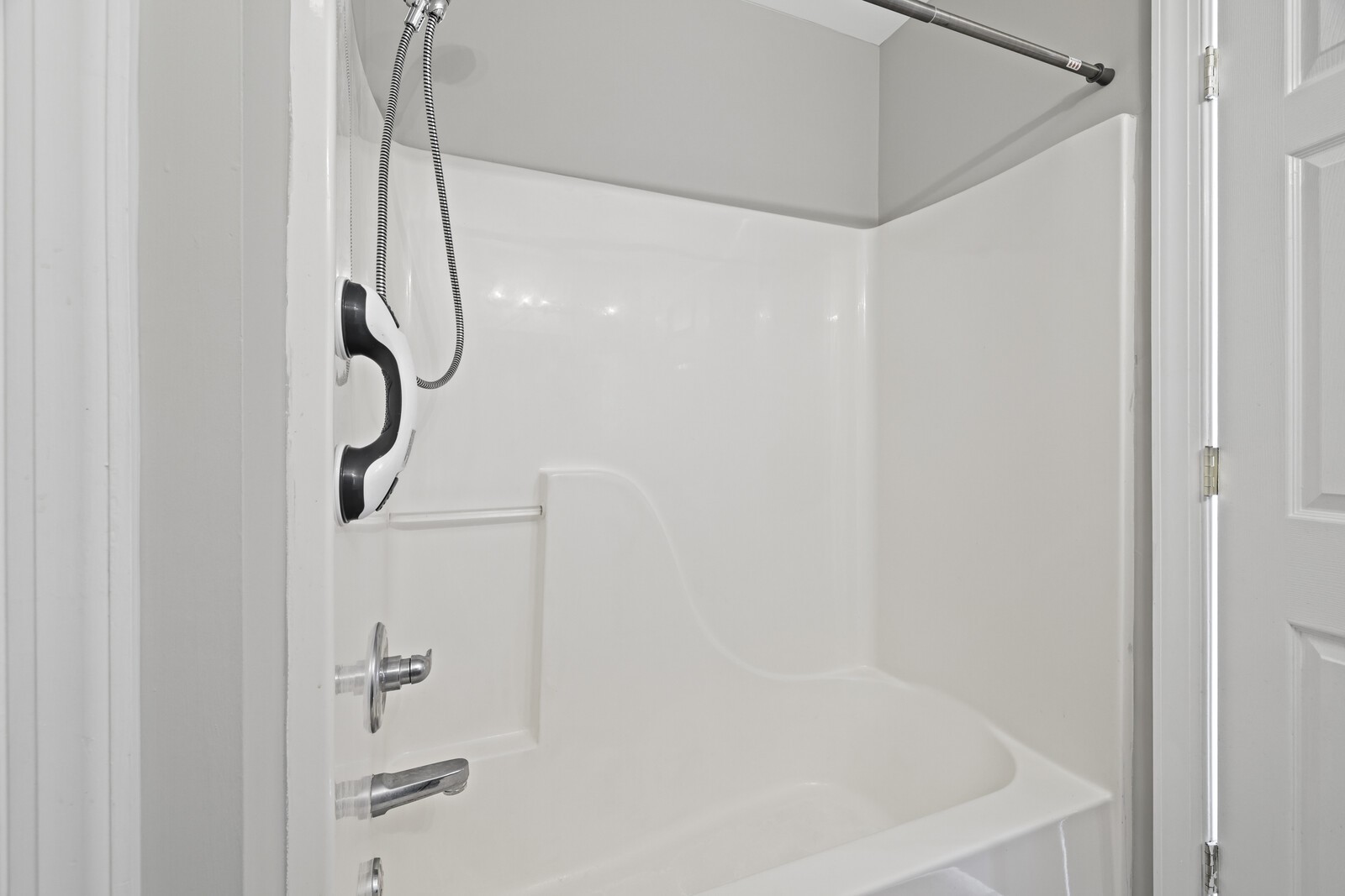 138 Cambridge Dr Unit: C4