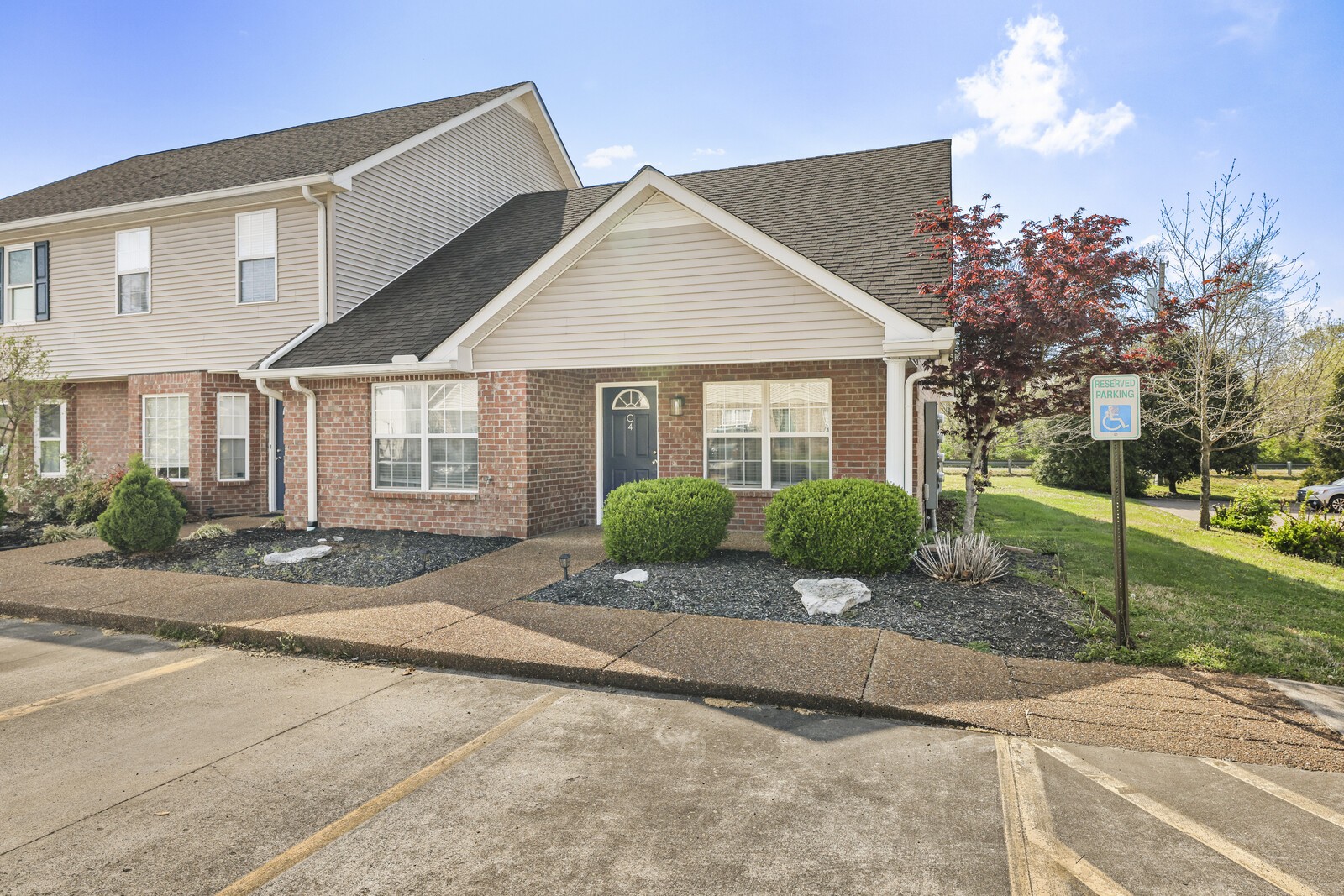 138 Cambridge Dr Unit: C4