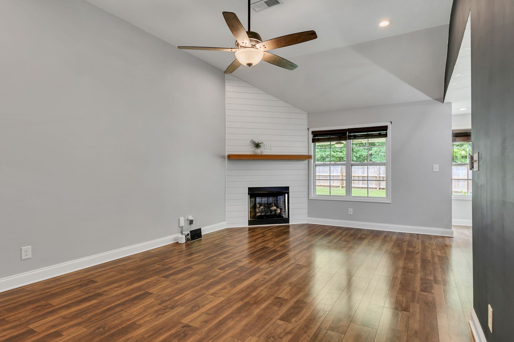 1393 Abby Lou Dr