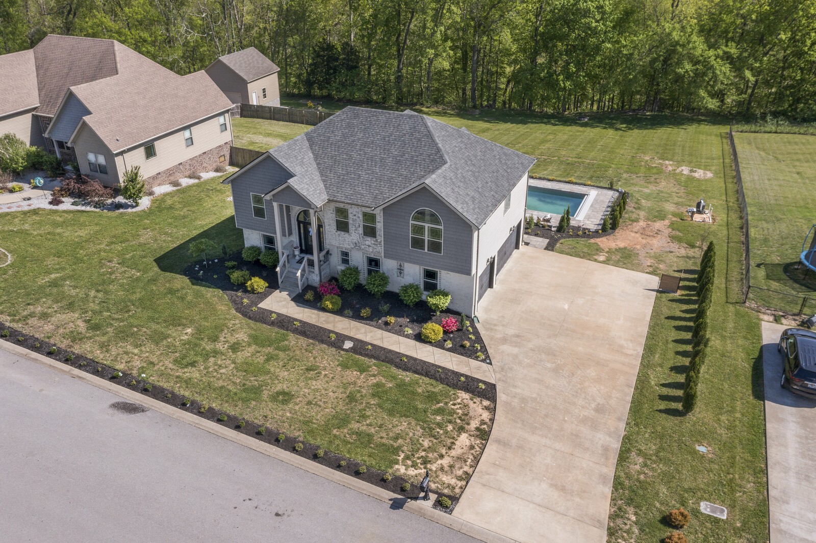 1236 Rich Ellen Dr