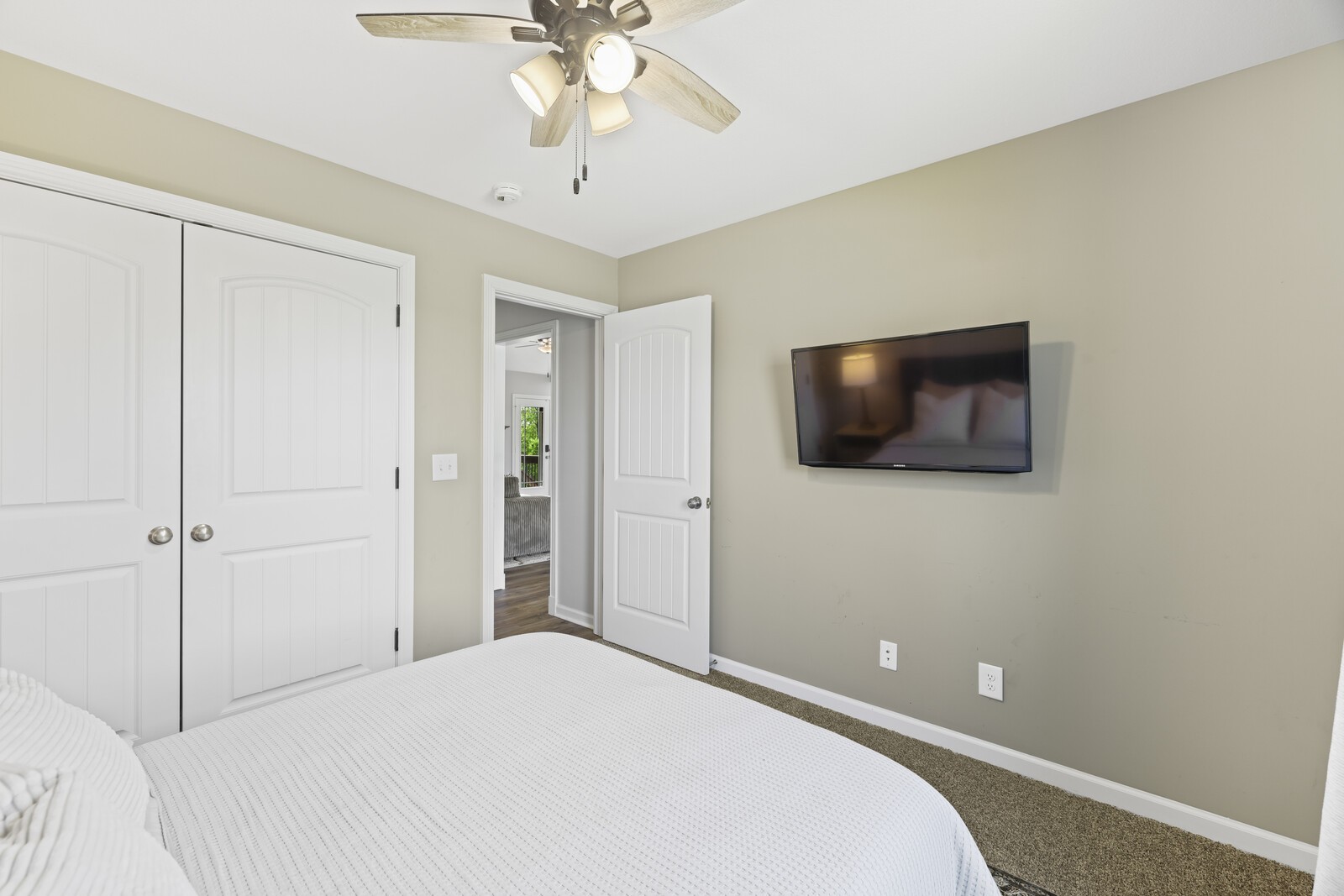 1236 Rich Ellen Dr