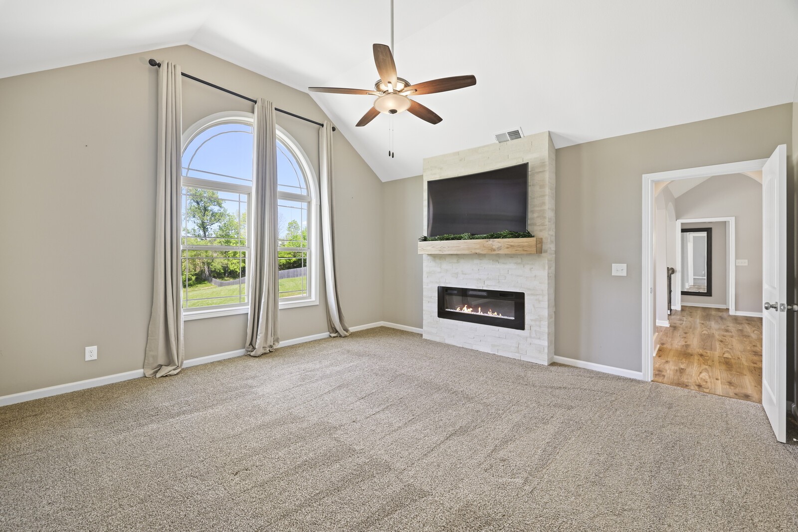 1236 Rich Ellen Dr