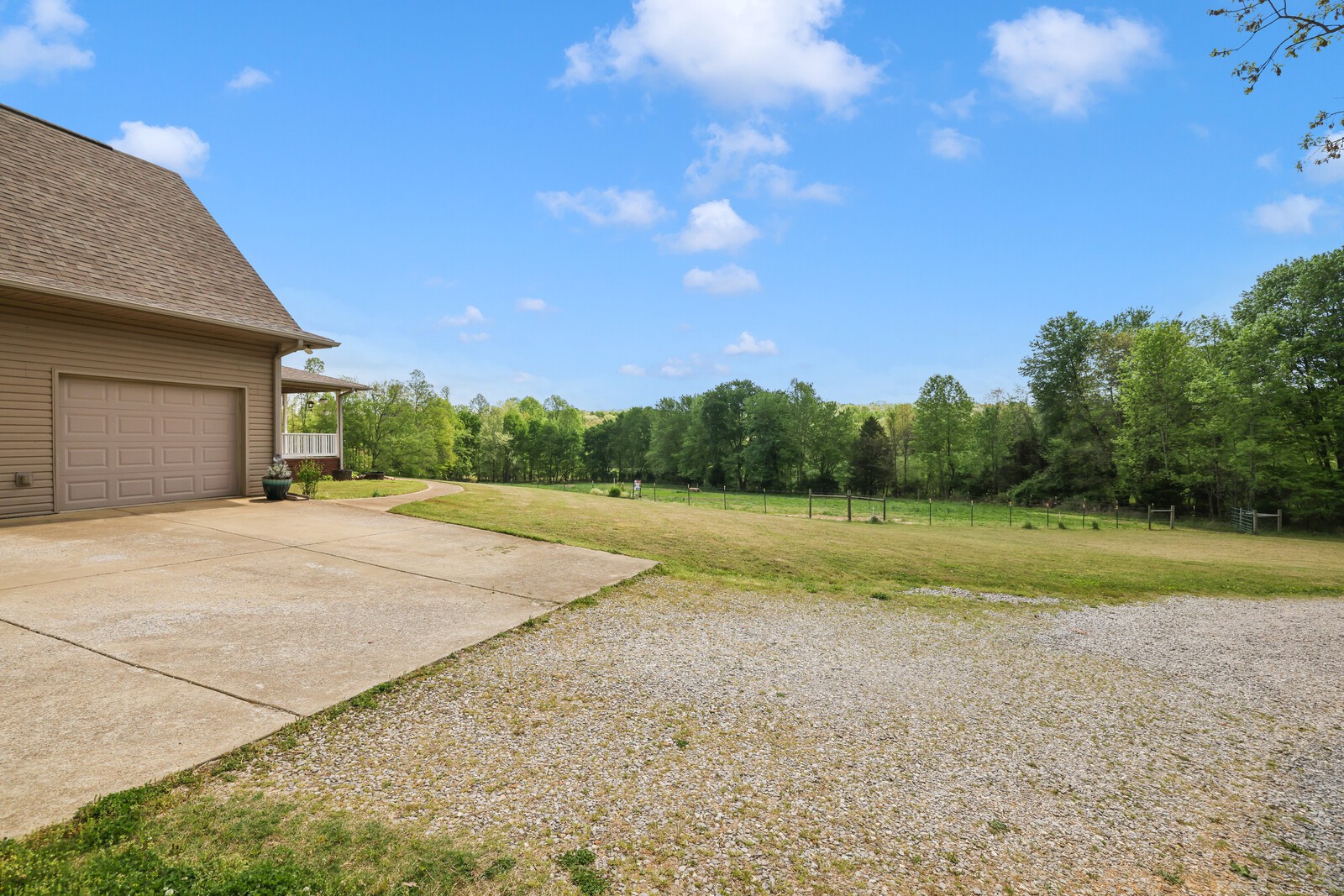 285 Heggie Ln