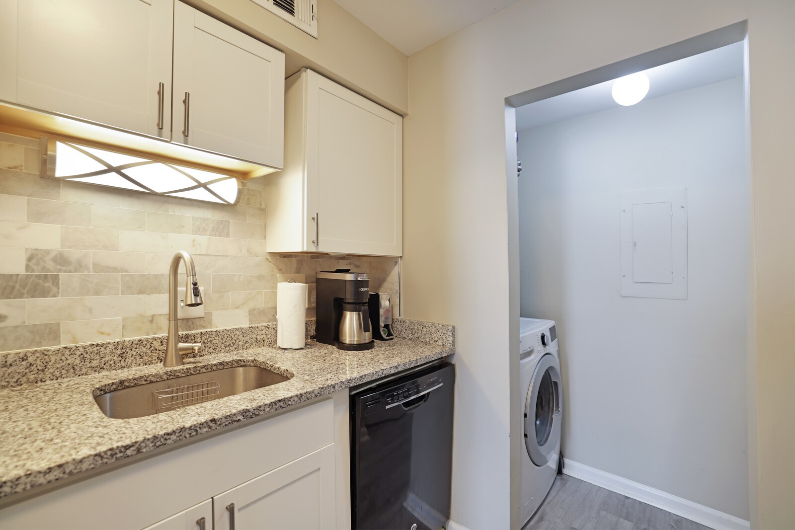 407 Summit Ridge Pl