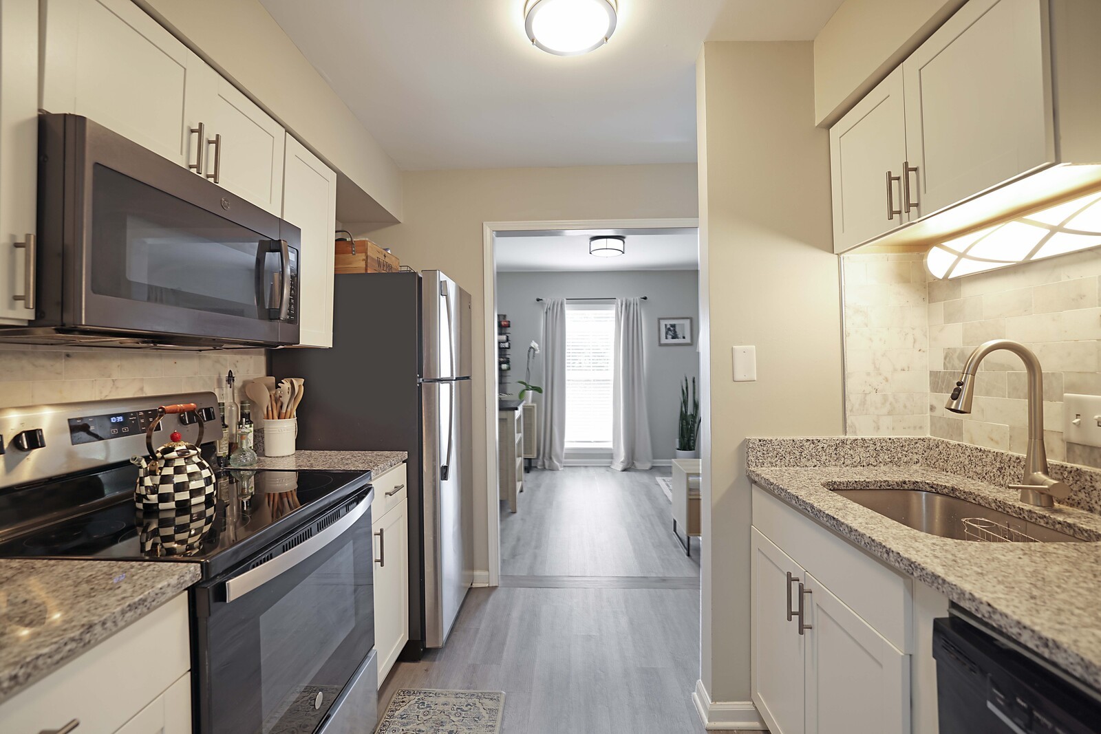 407 Summit Ridge Pl