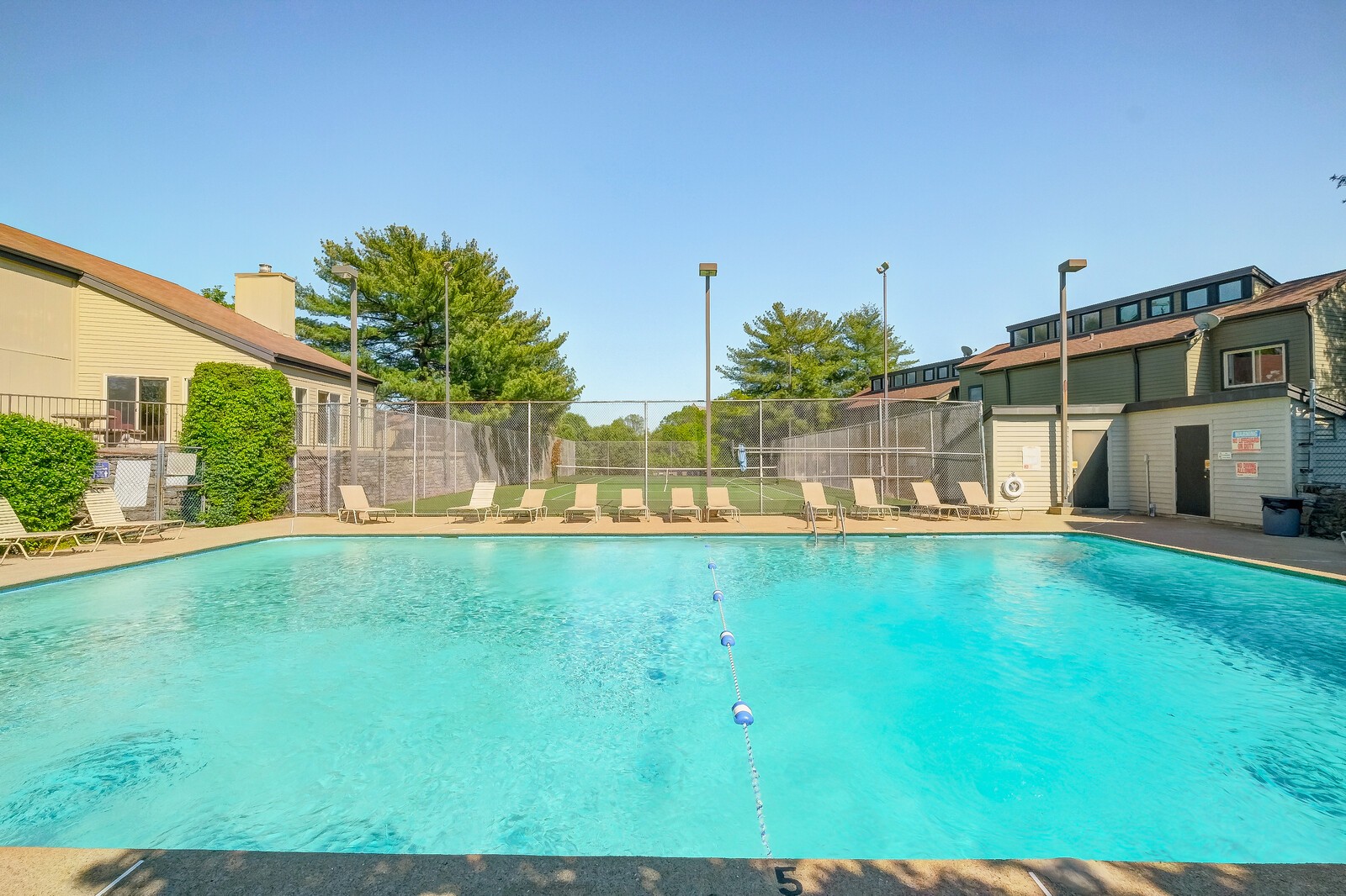 407 Summit Ridge Pl