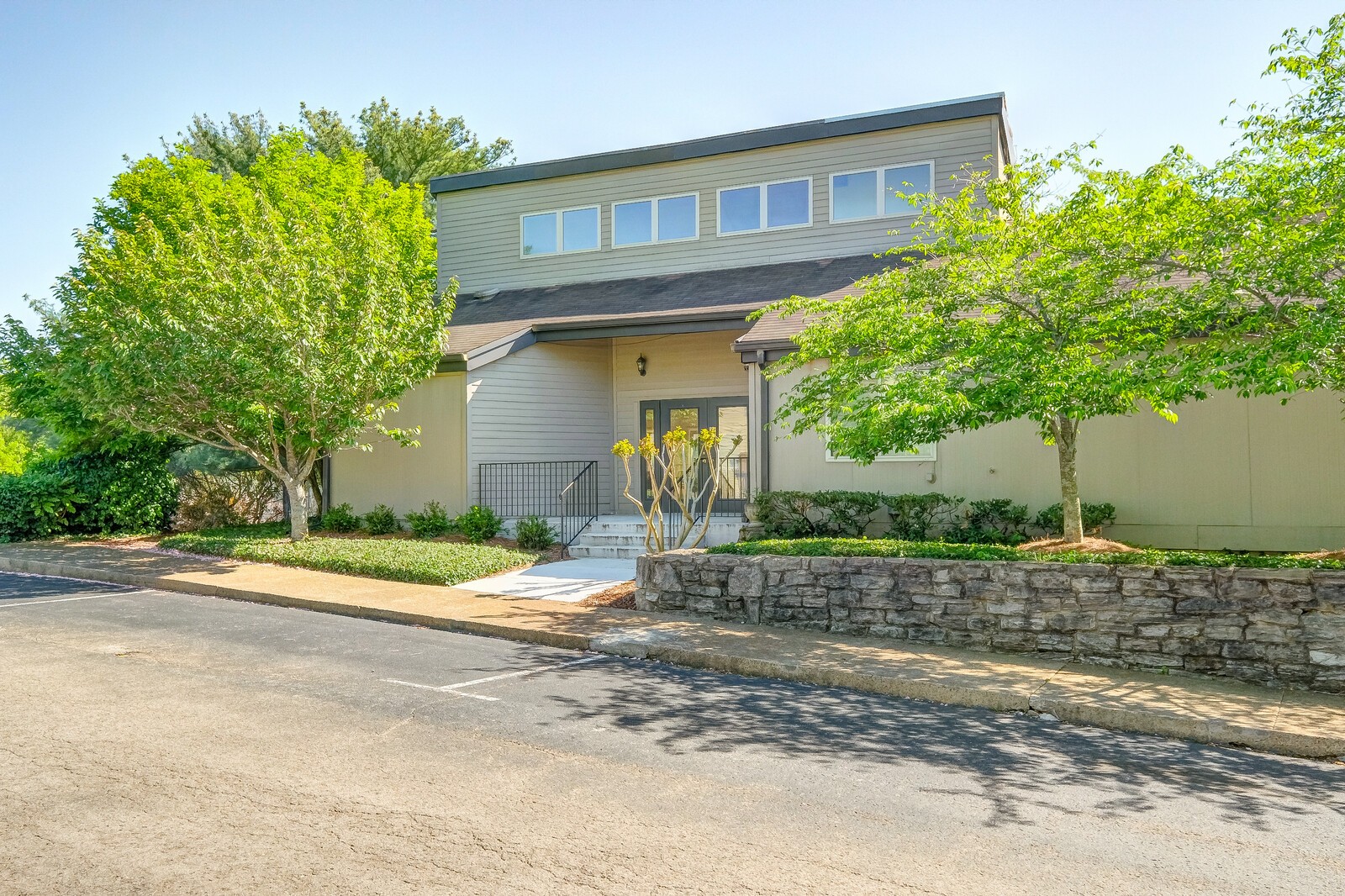 407 Summit Ridge Pl