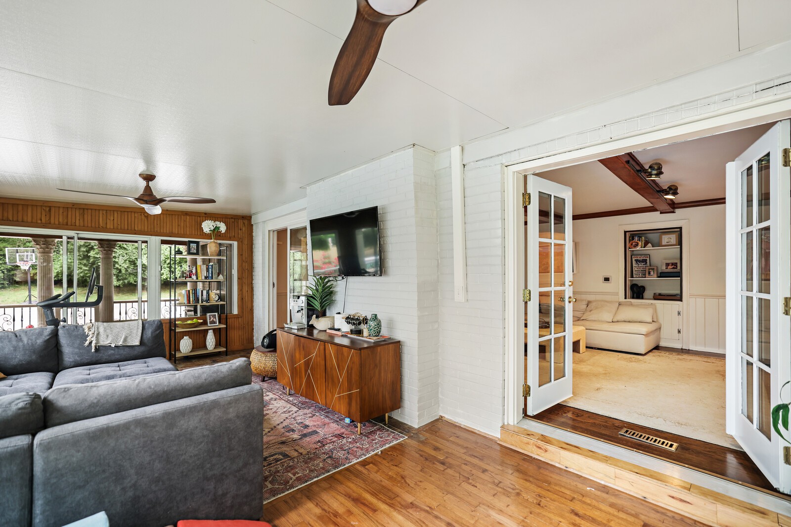 807 Redwood Dr
