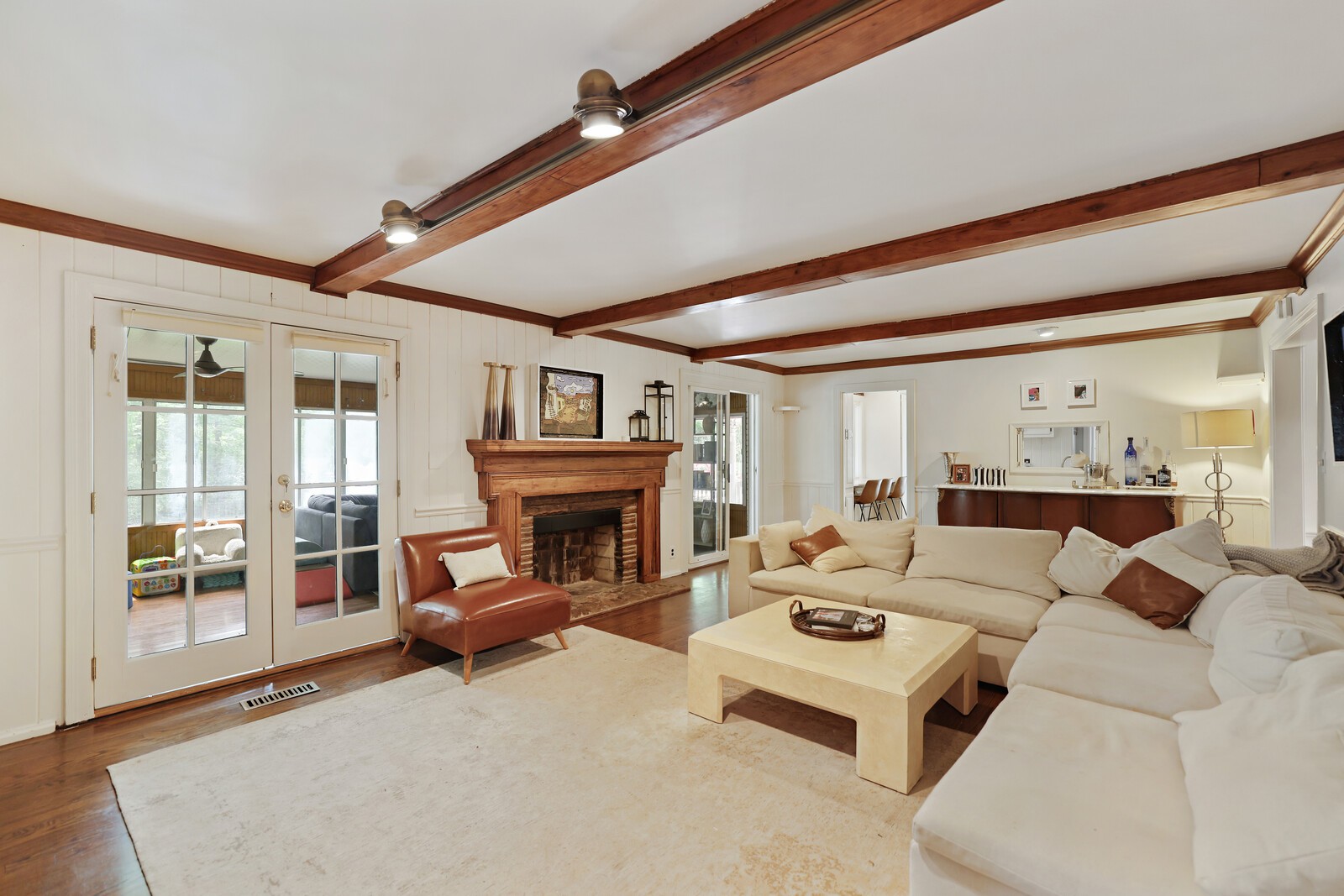 807 Redwood Dr