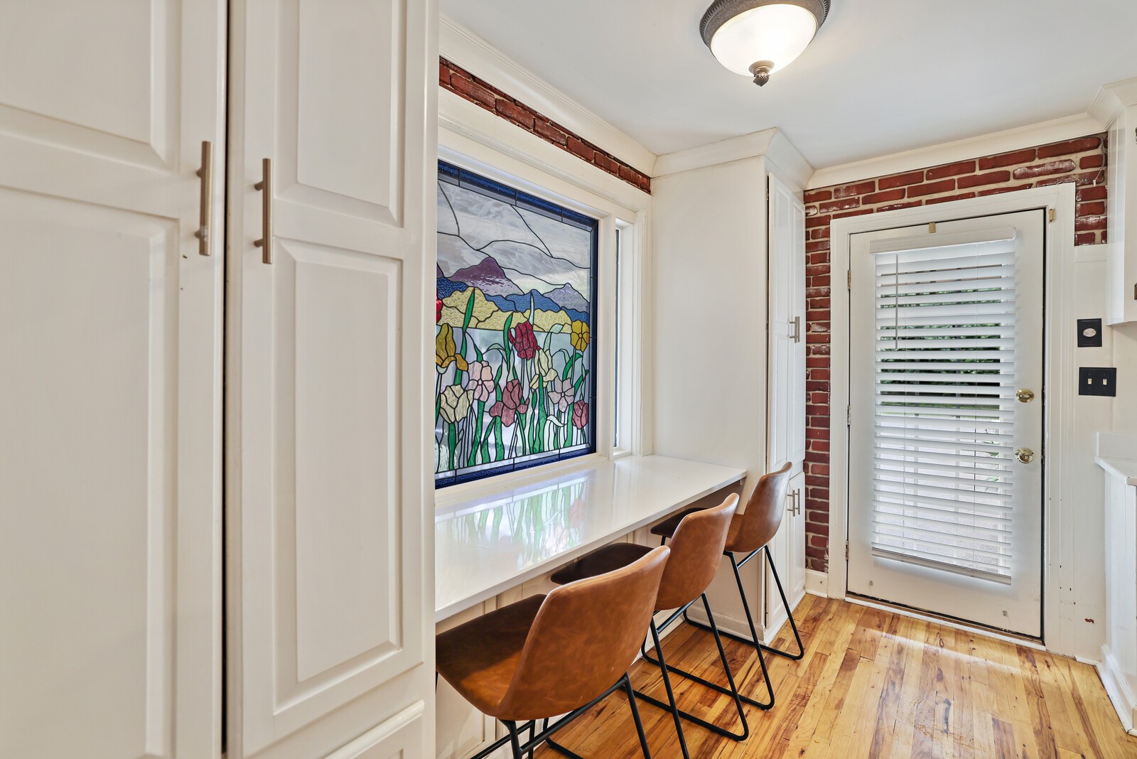 807 Redwood Dr