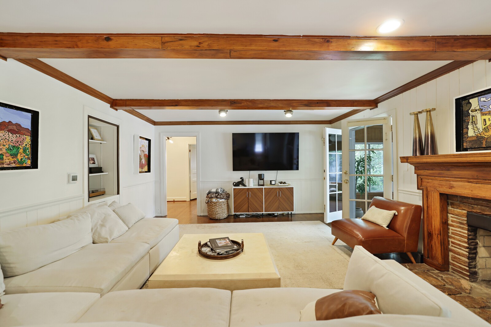 807 Redwood Dr