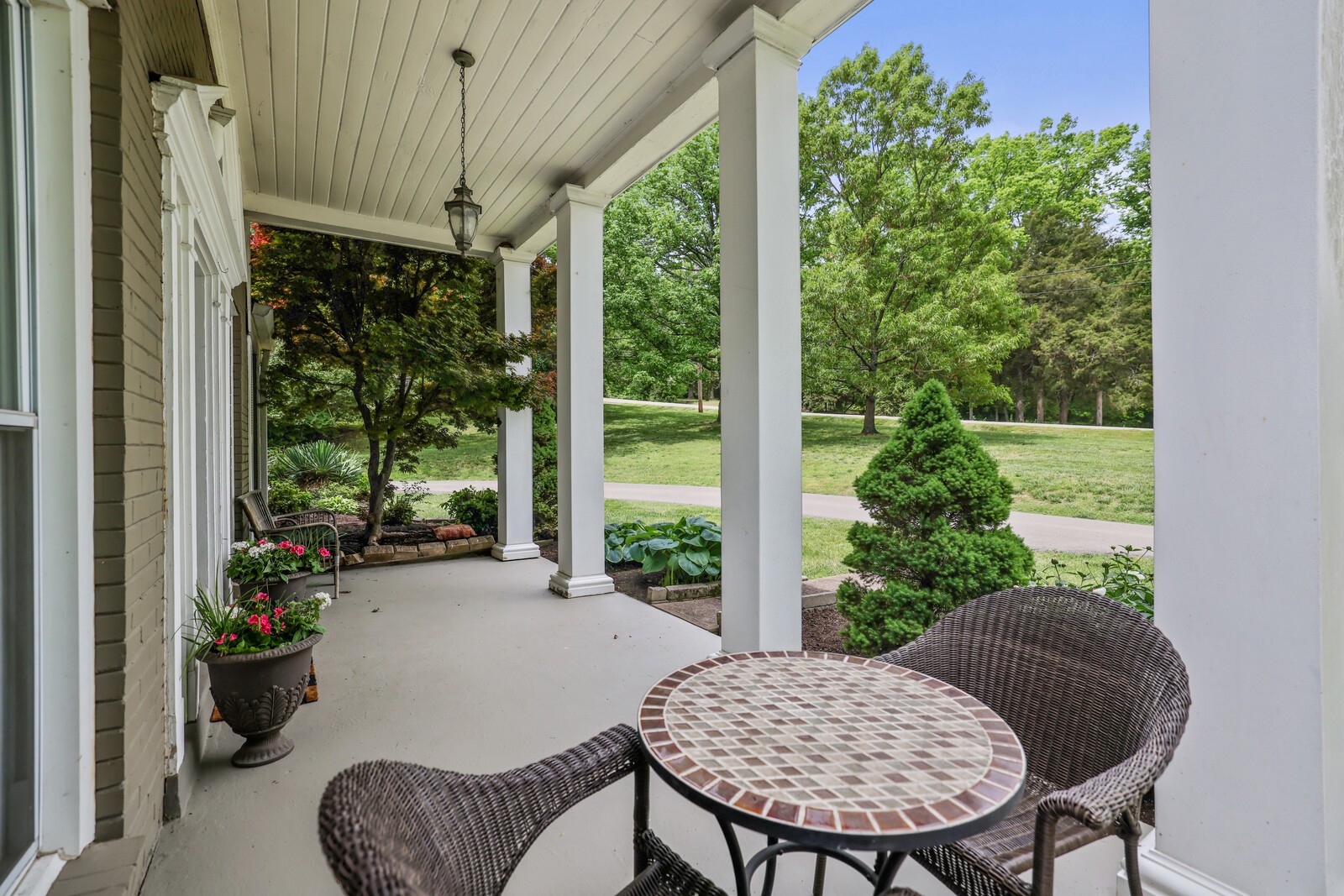 807 Redwood Dr