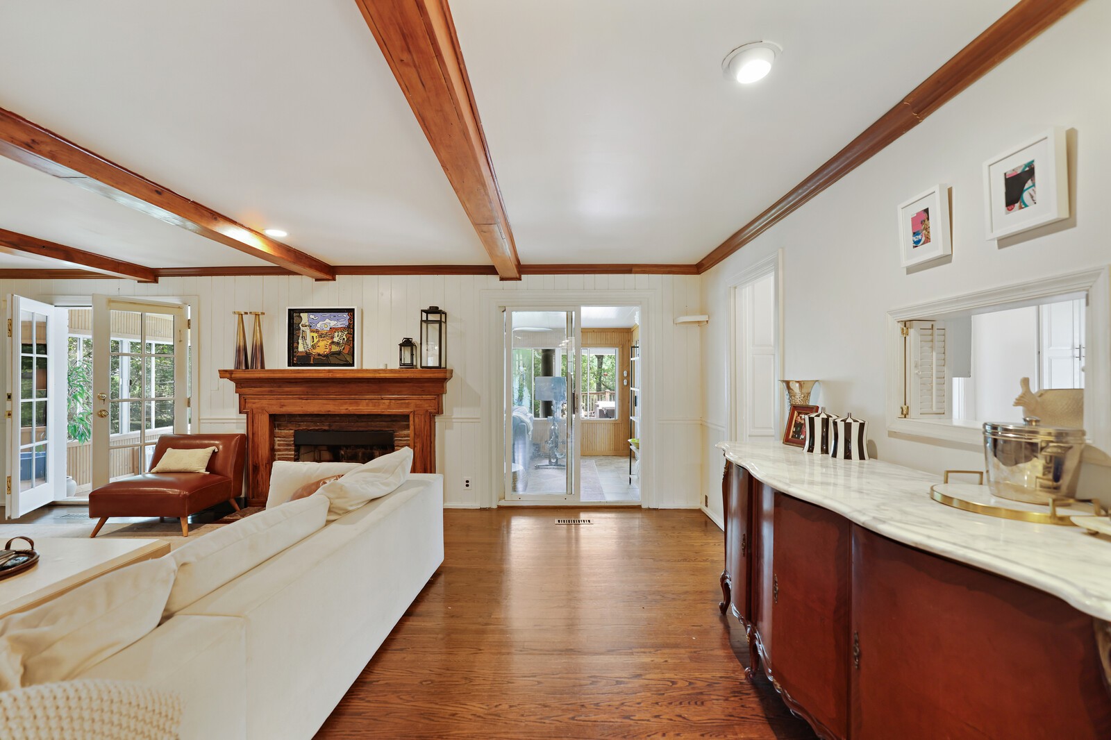 807 Redwood Dr