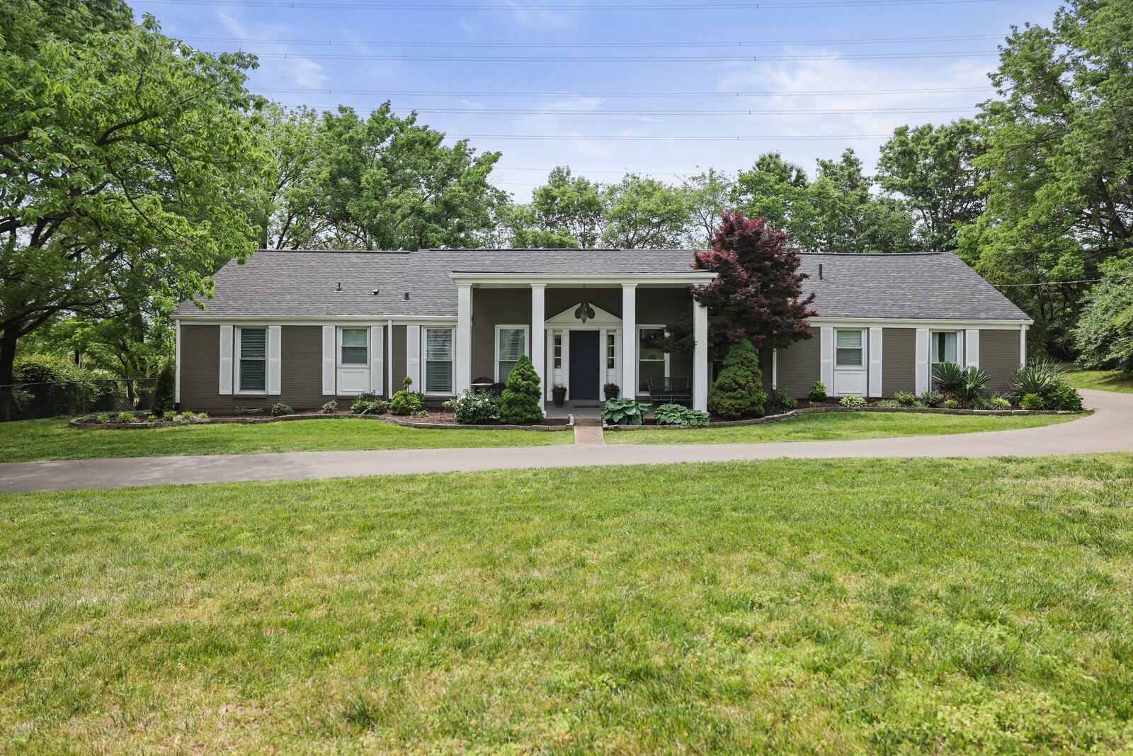 807 Redwood Dr