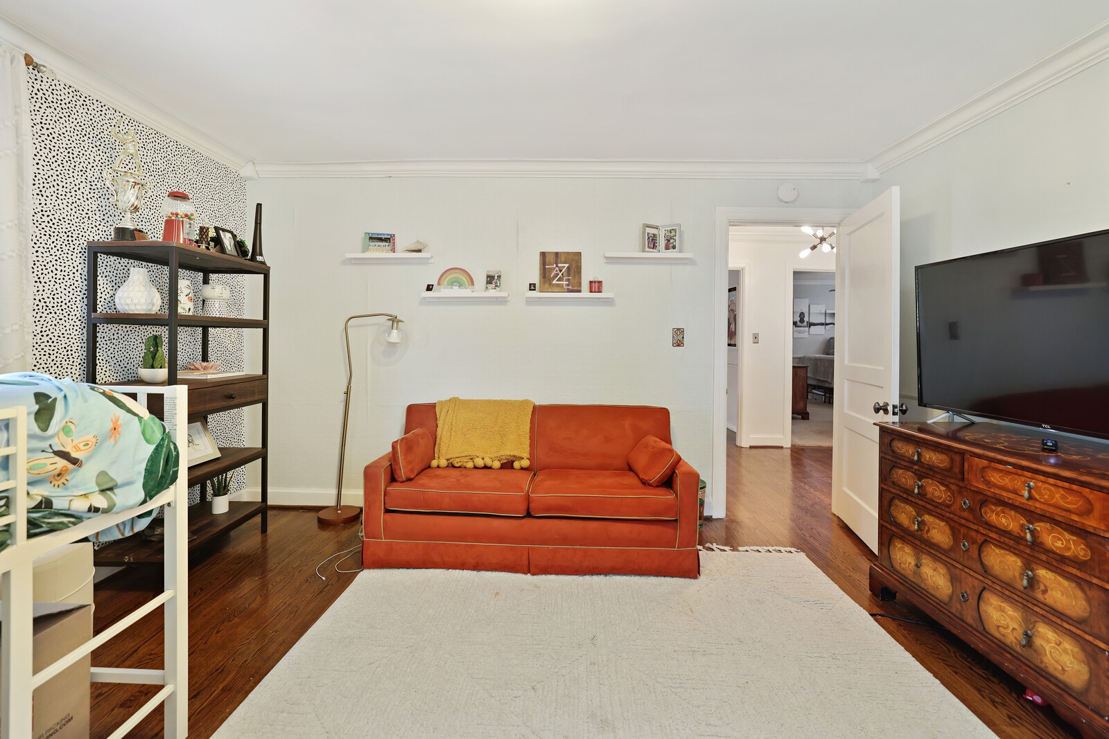 807 Redwood Dr
