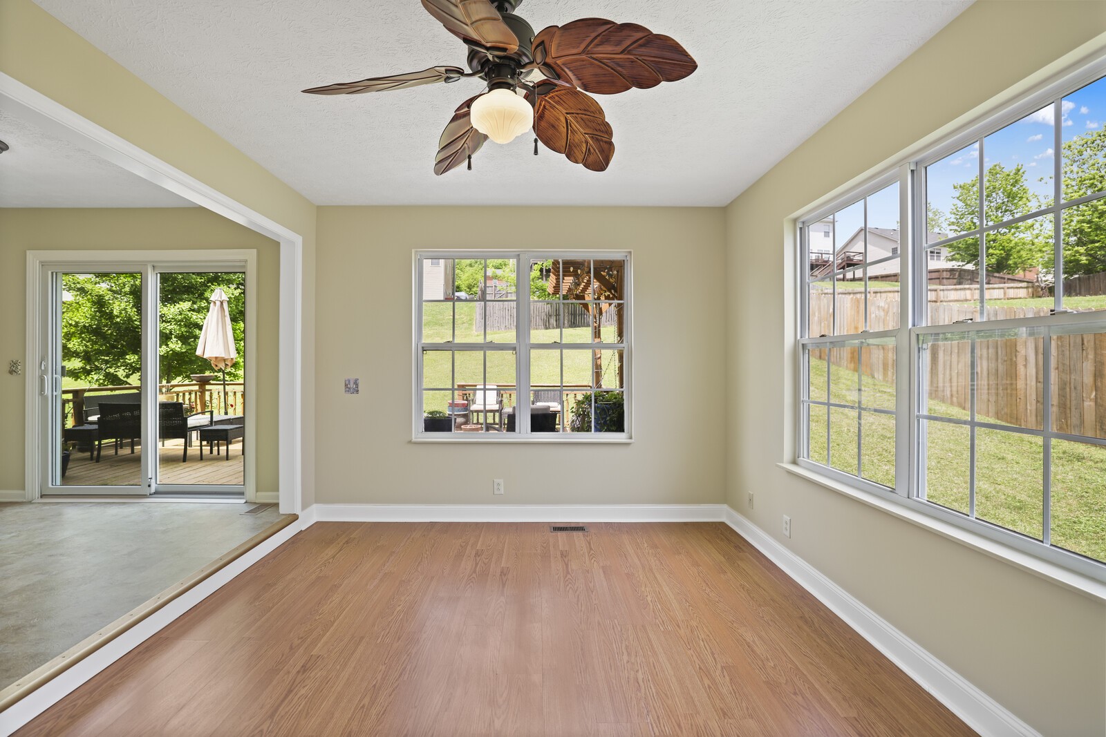 128 Rose Garden Ln