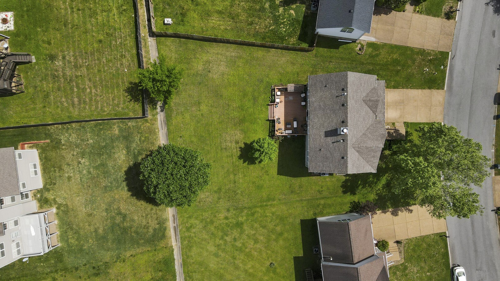 128 Rose Garden Ln