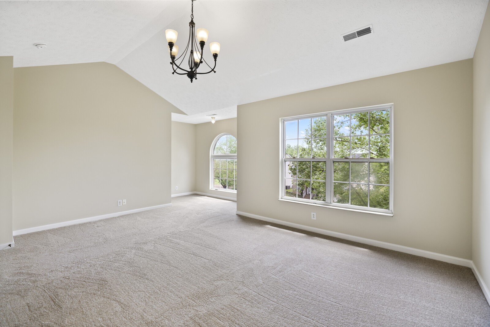 128 Rose Garden Ln
