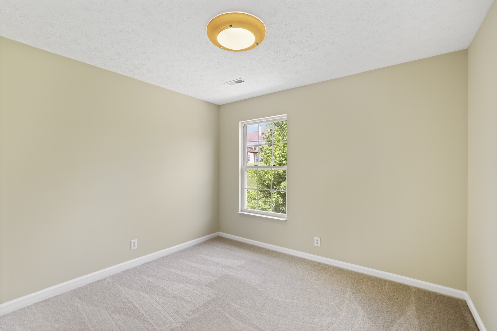 128 Rose Garden Ln