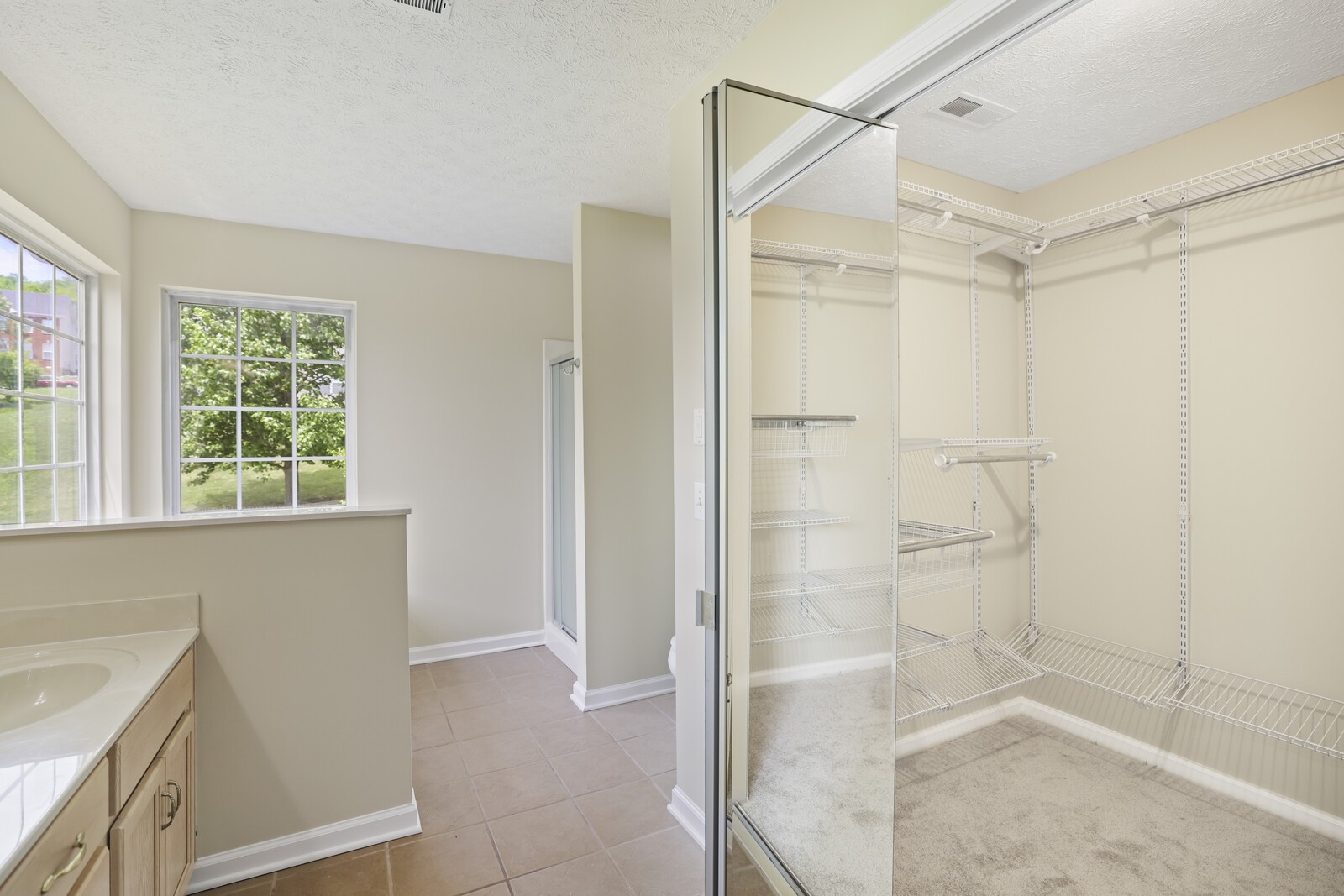 128 Rose Garden Ln
