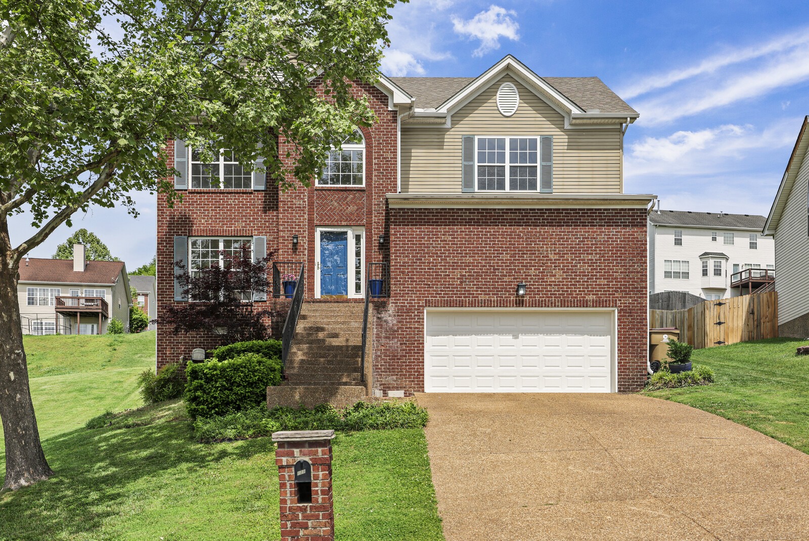 128 Rose Garden Ln
