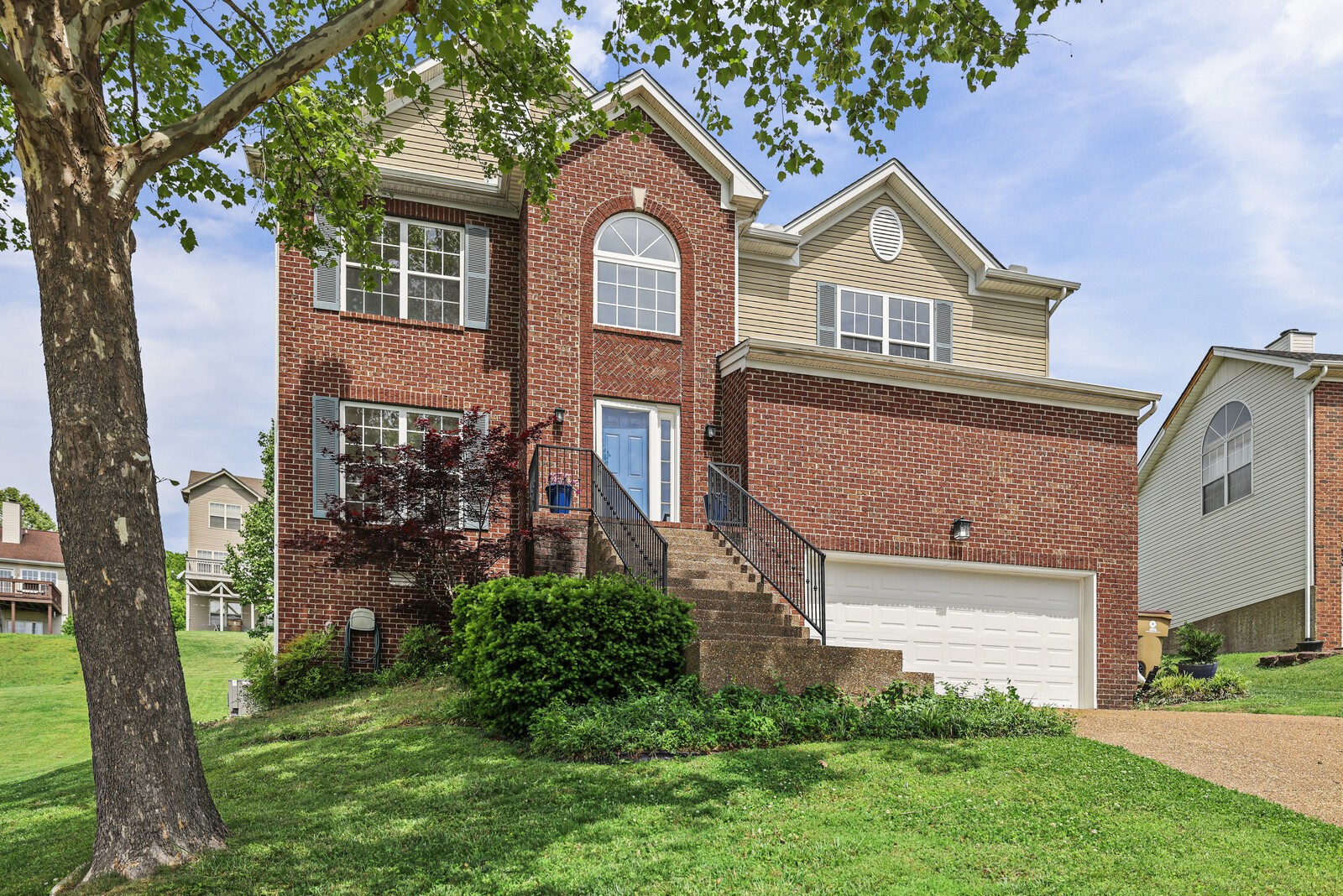 128 Rose Garden Ln