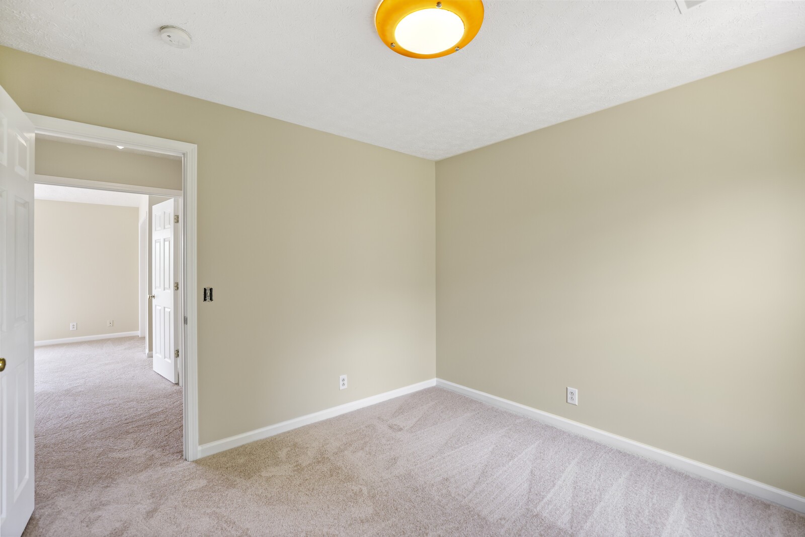 128 Rose Garden Ln