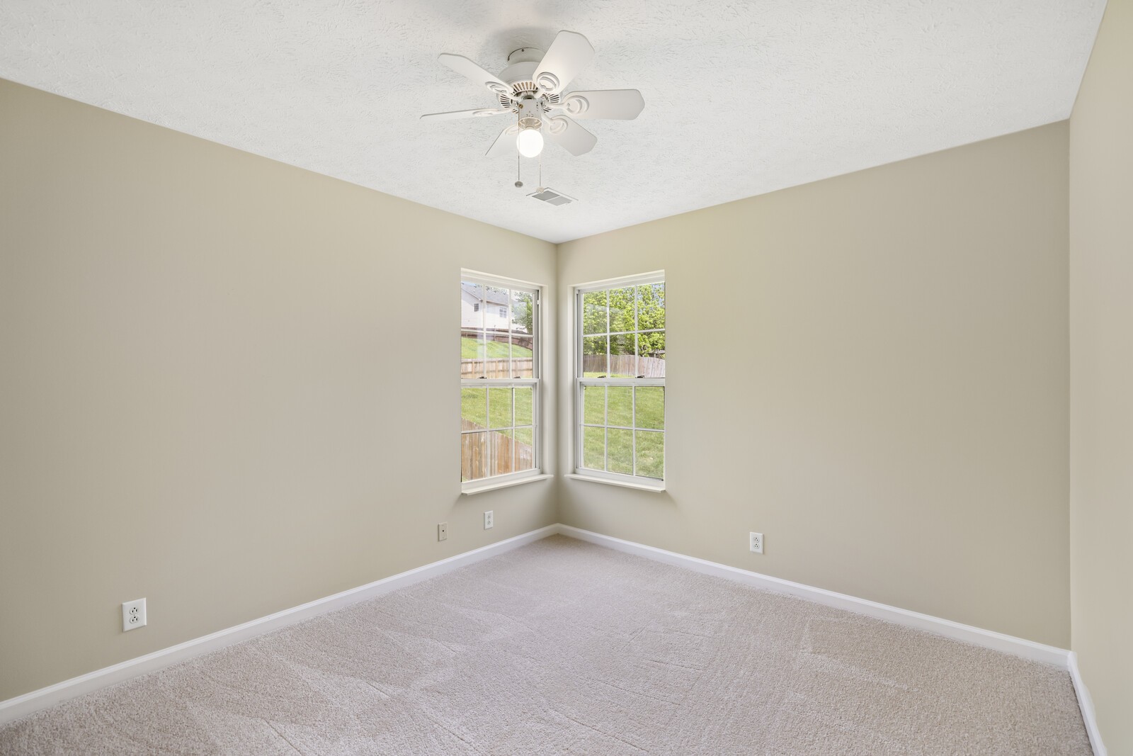 128 Rose Garden Ln