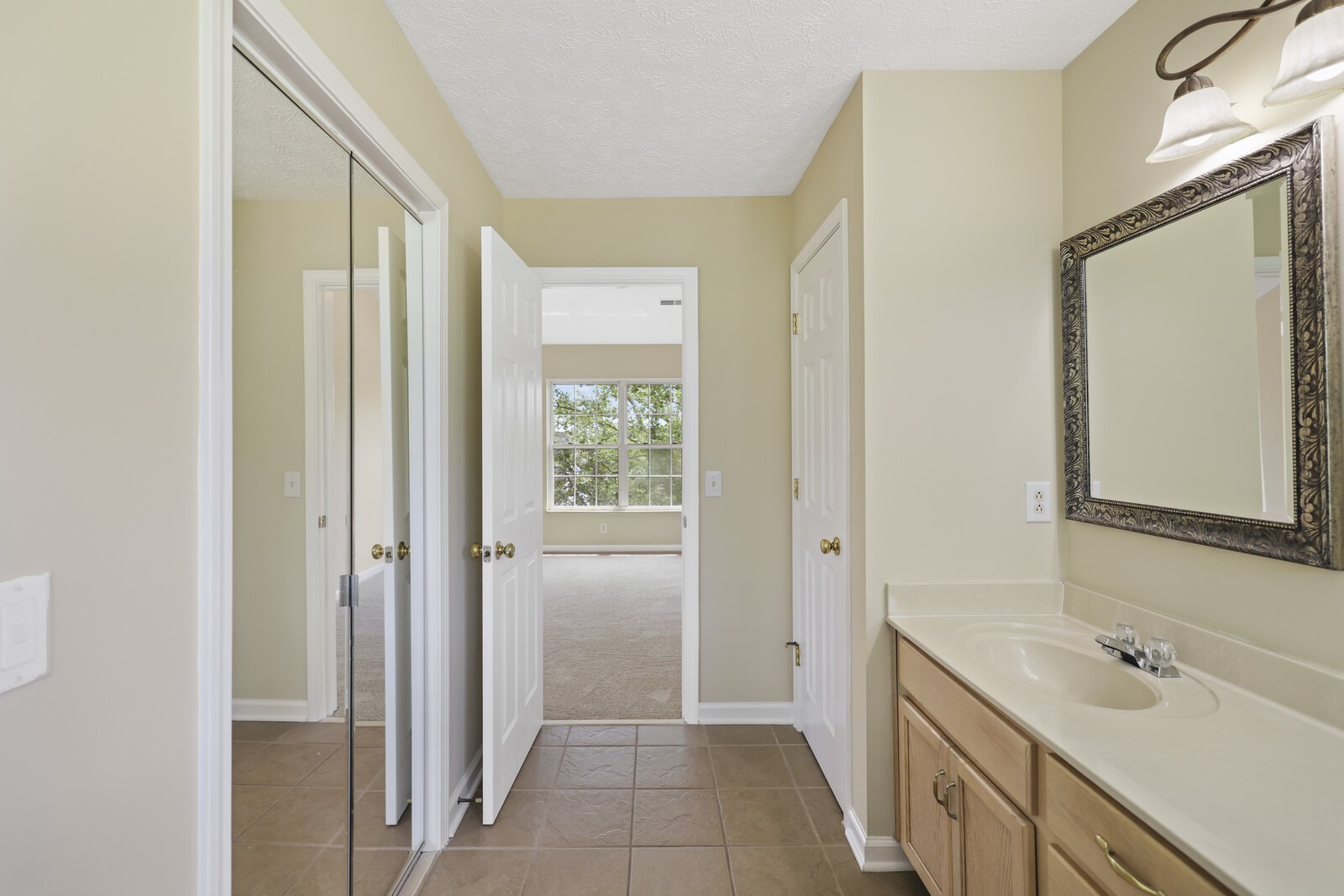 128 Rose Garden Ln