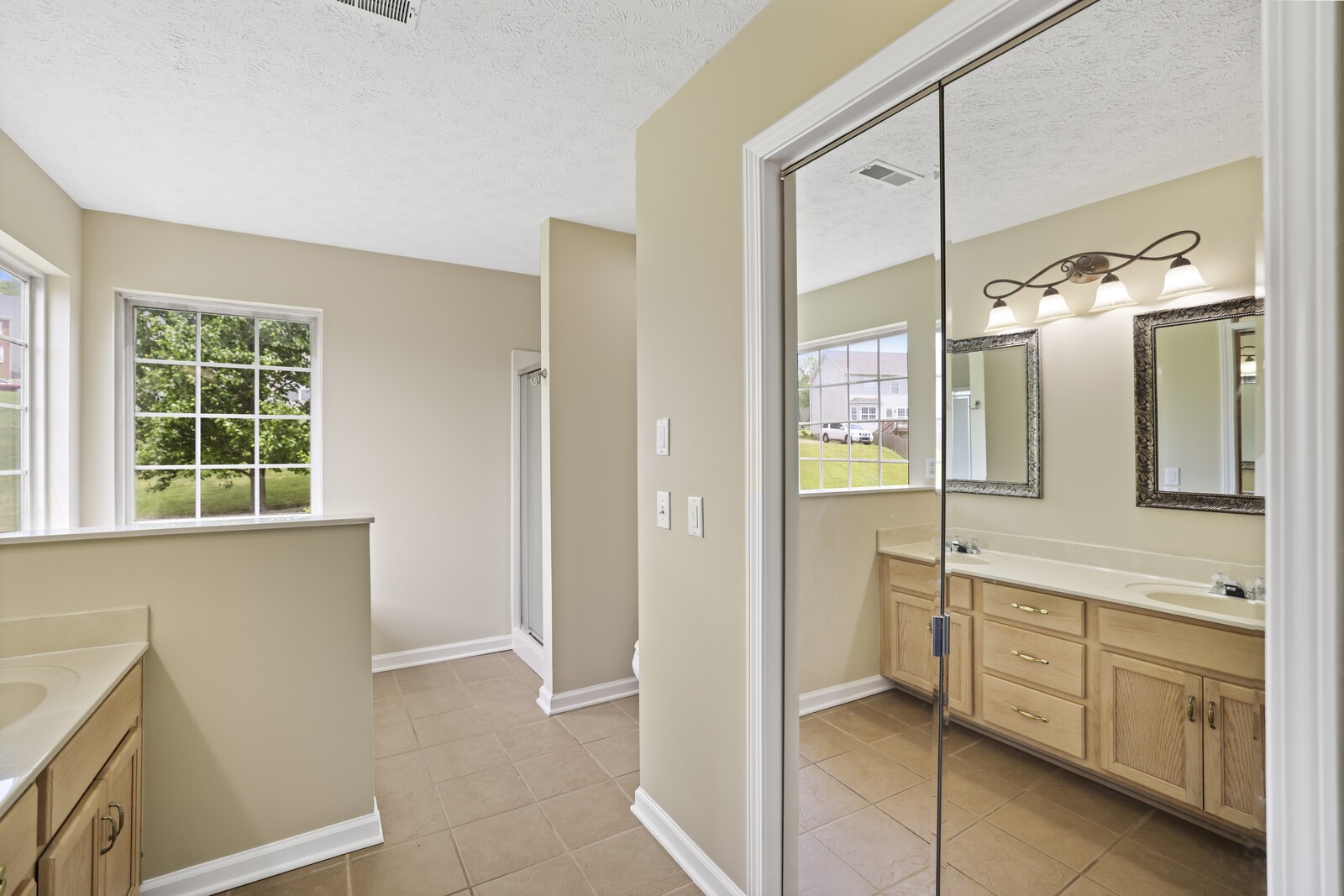 128 Rose Garden Ln