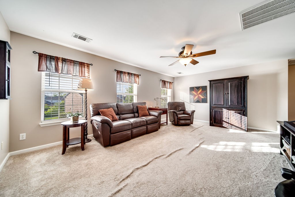 106 Camarado Ln