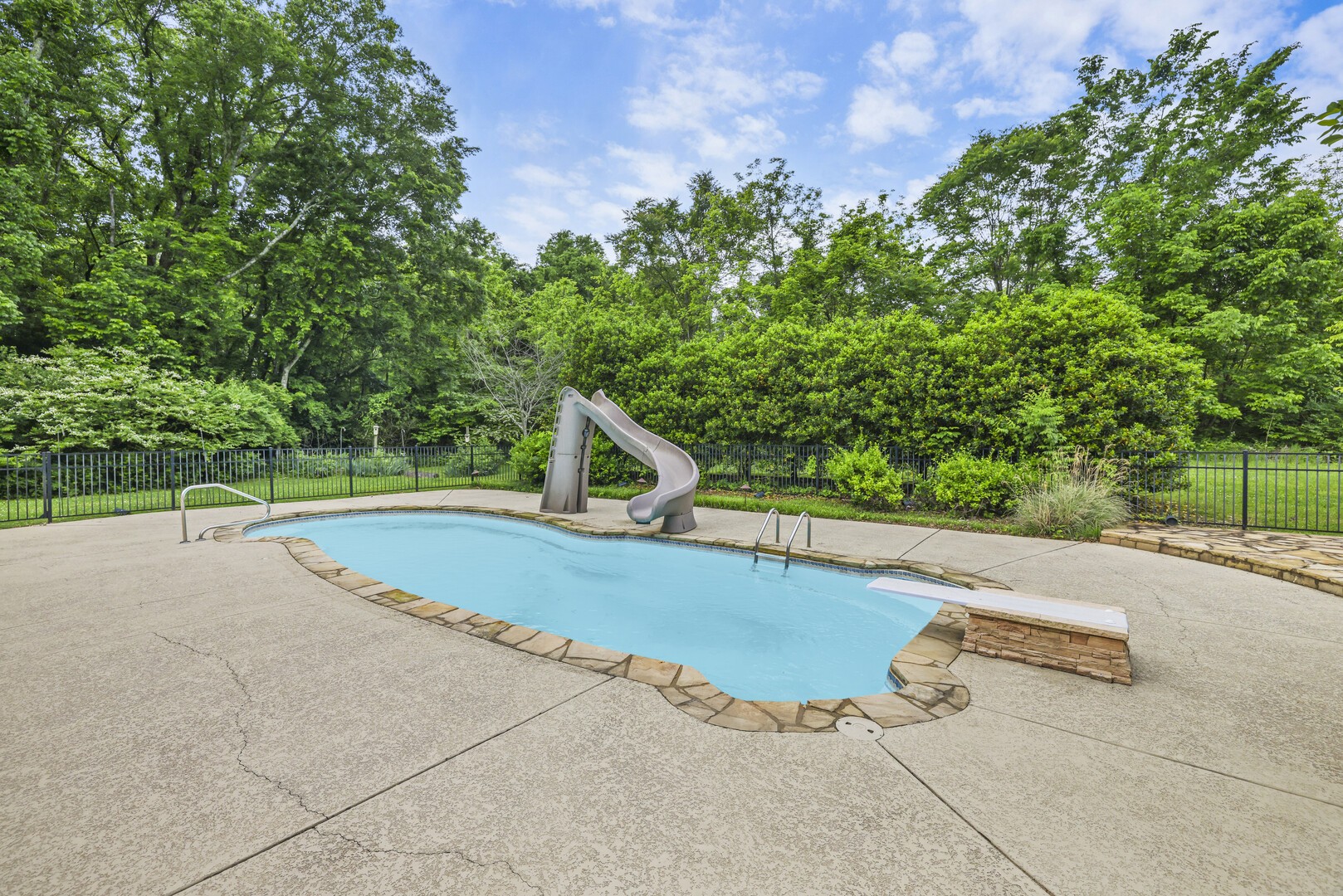 210 Martha Leeville Rd