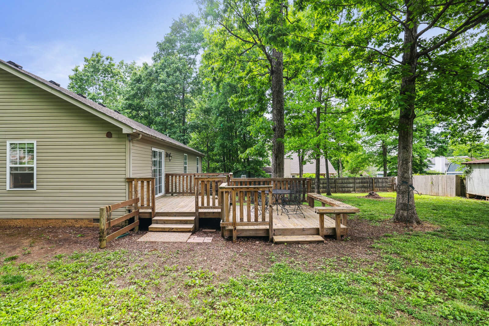 1602 Tree Trunk Ln