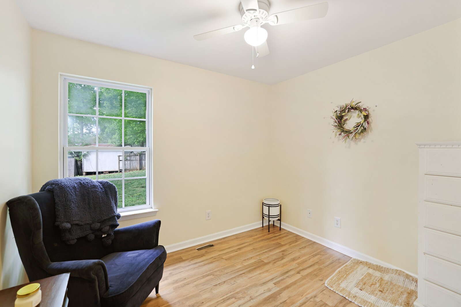 1602 Tree Trunk Ln