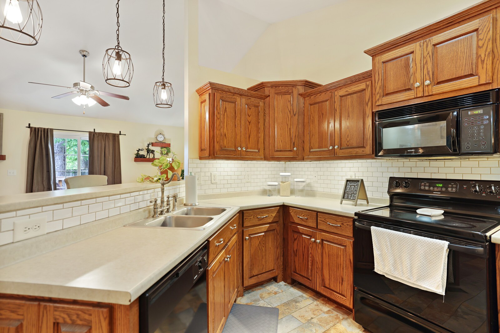 1602 Tree Trunk Ln