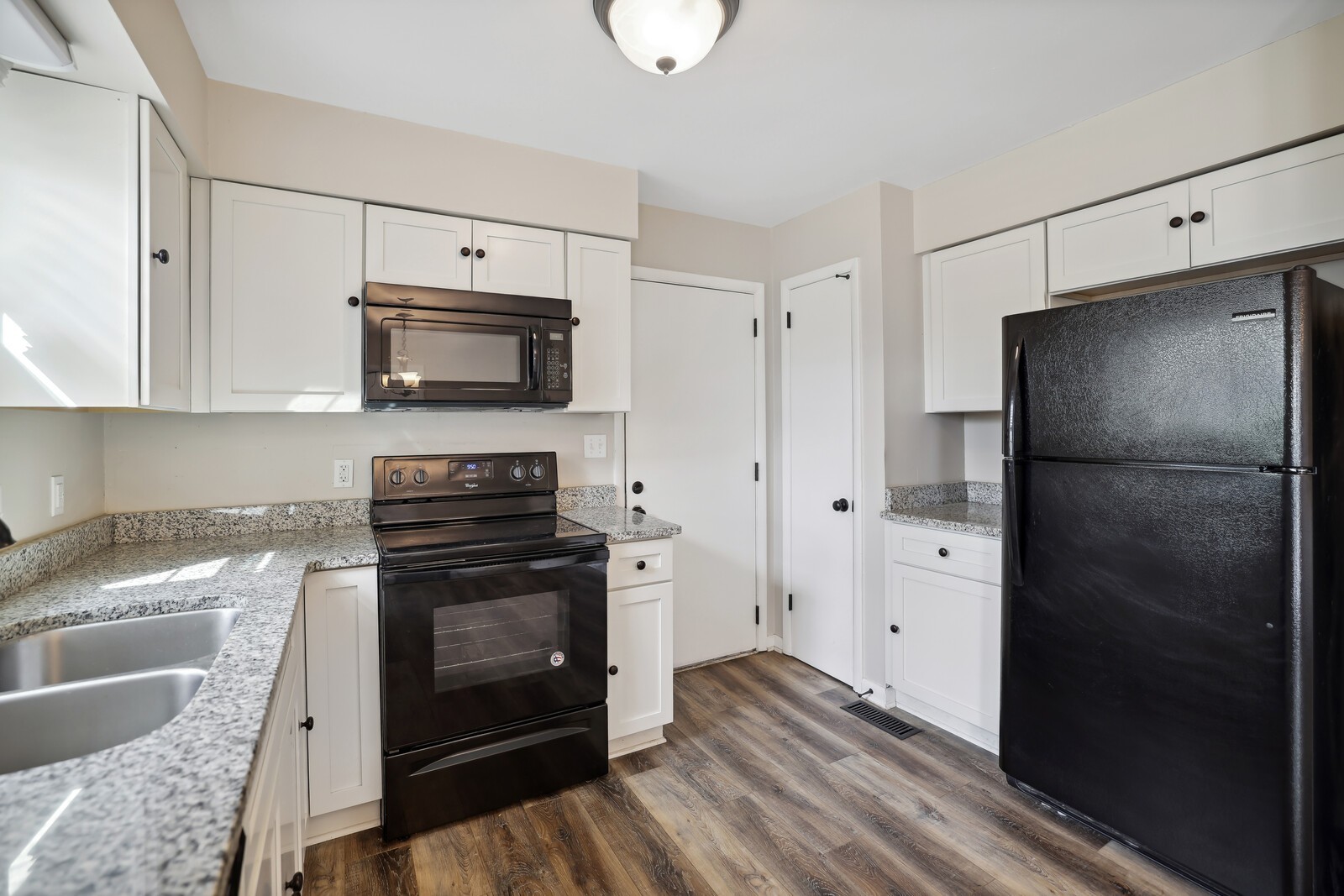 28 Brookside Ct