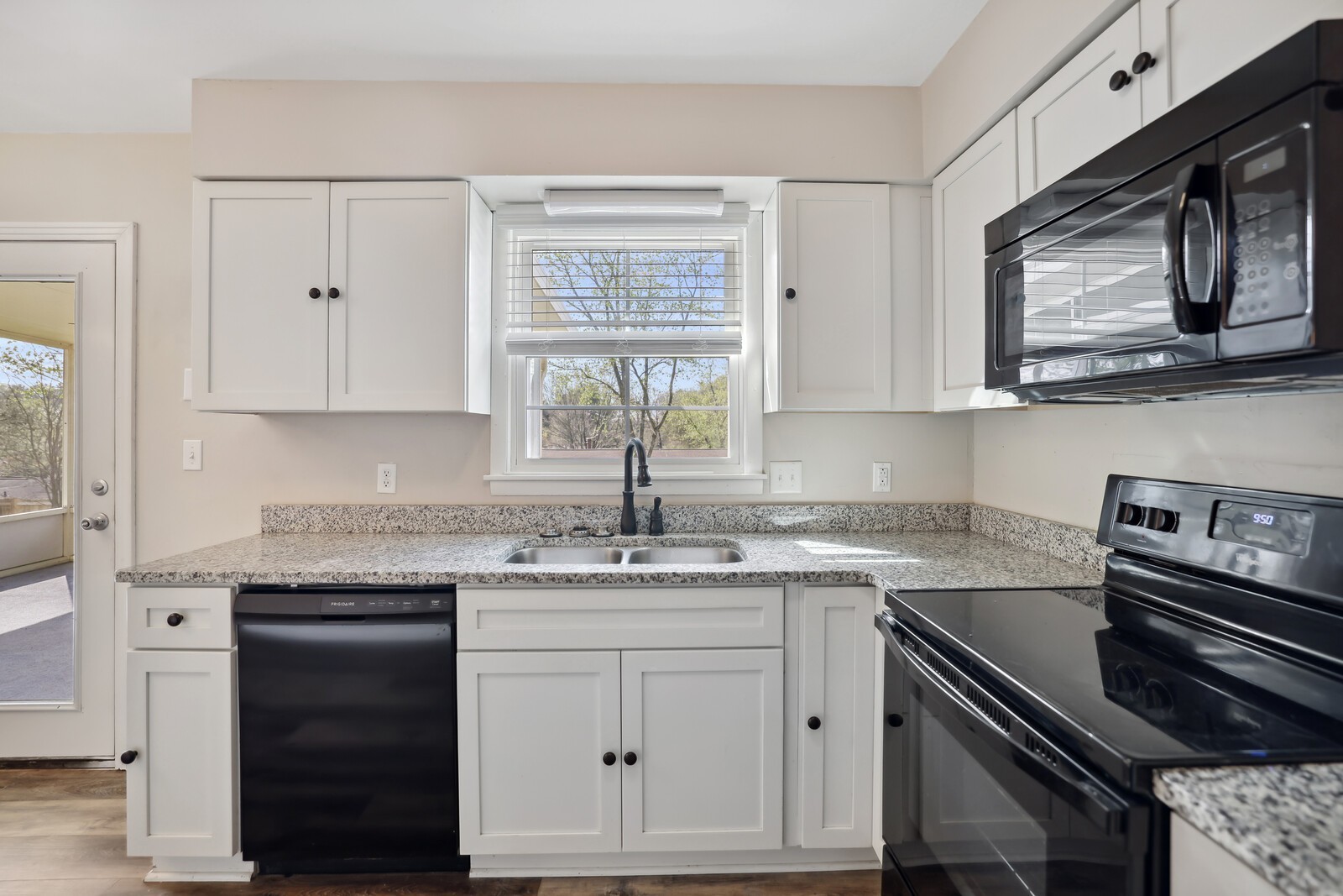 28 Brookside Ct