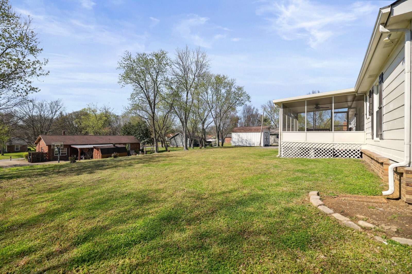 28 Brookside Ct
