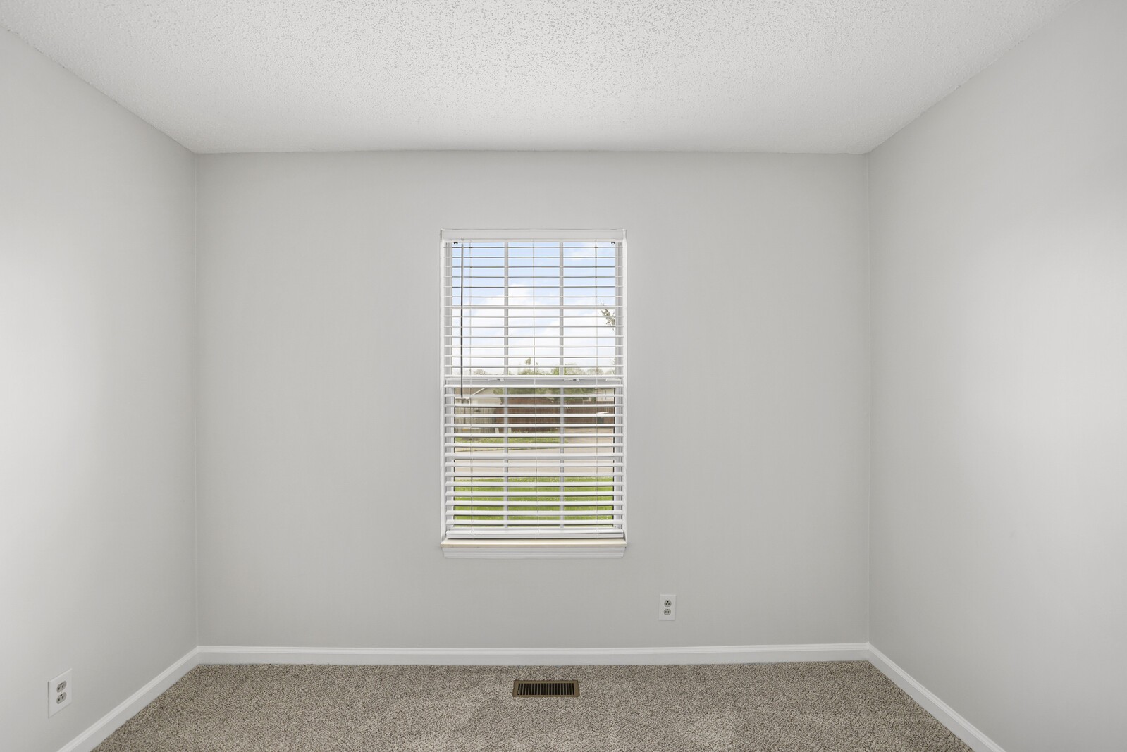 1844 Timberline Pl