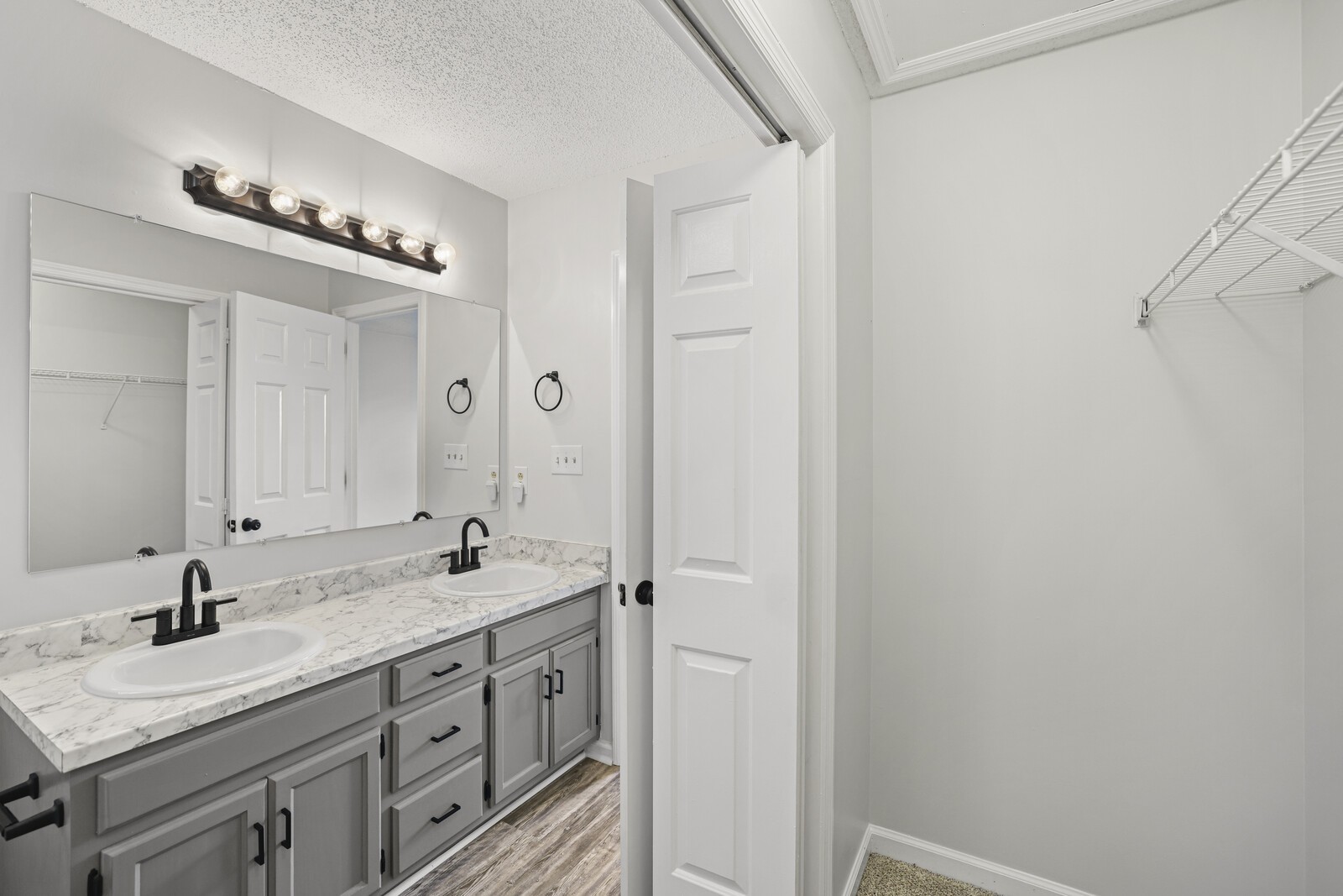 1844 Timberline Pl