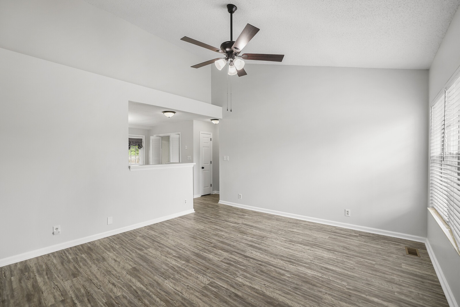 1844 Timberline Pl