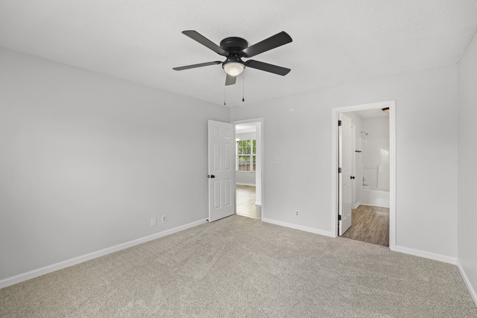 1844 Timberline Pl