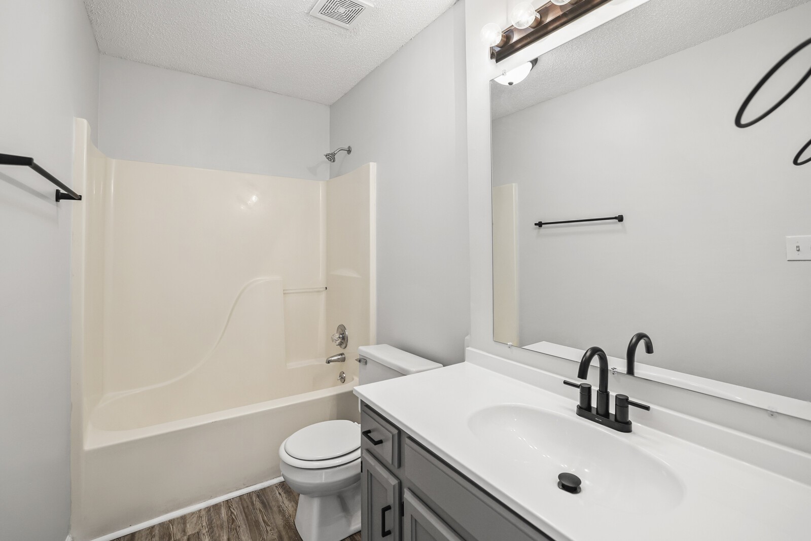 1844 Timberline Pl