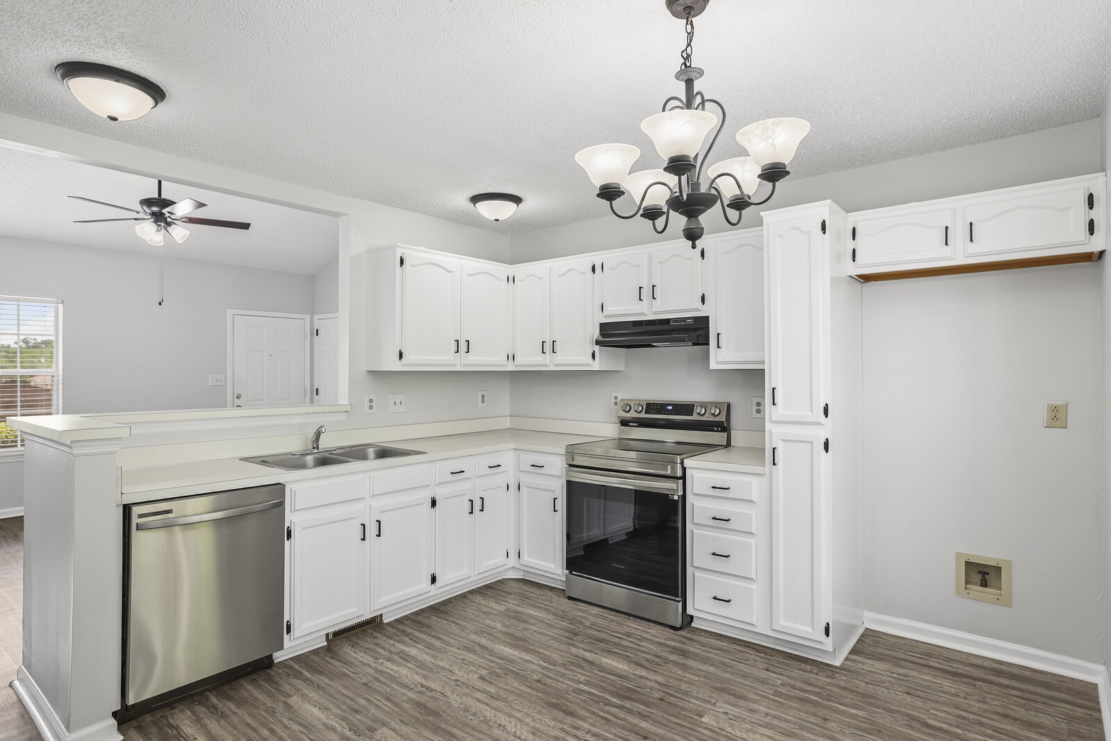 1844 Timberline Pl