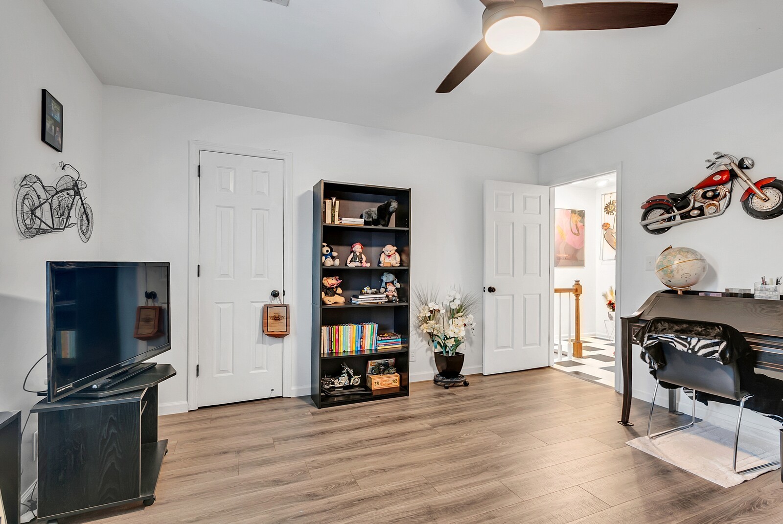 2105 Benton Hall Ct