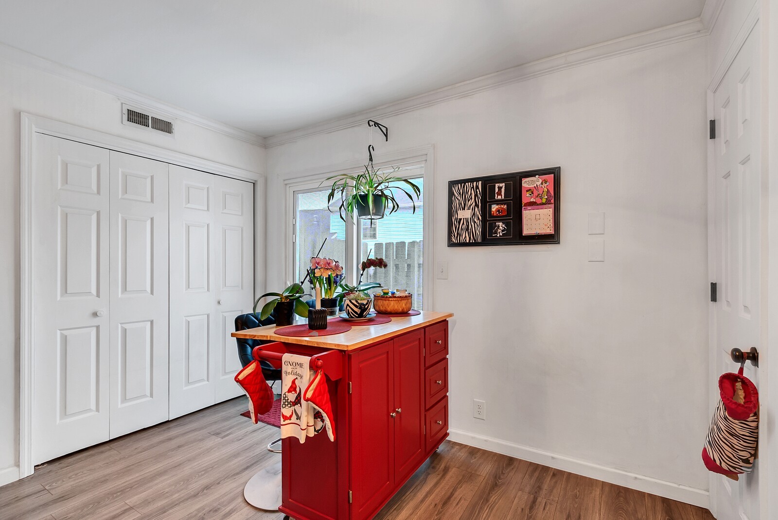 2105 Benton Hall Ct