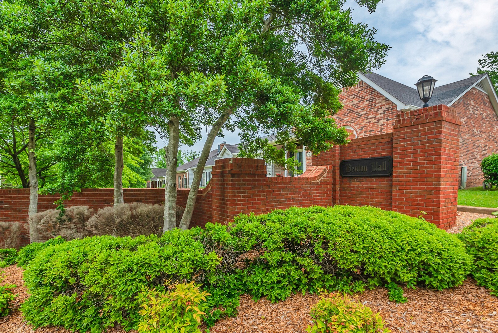 2105 Benton Hall Ct