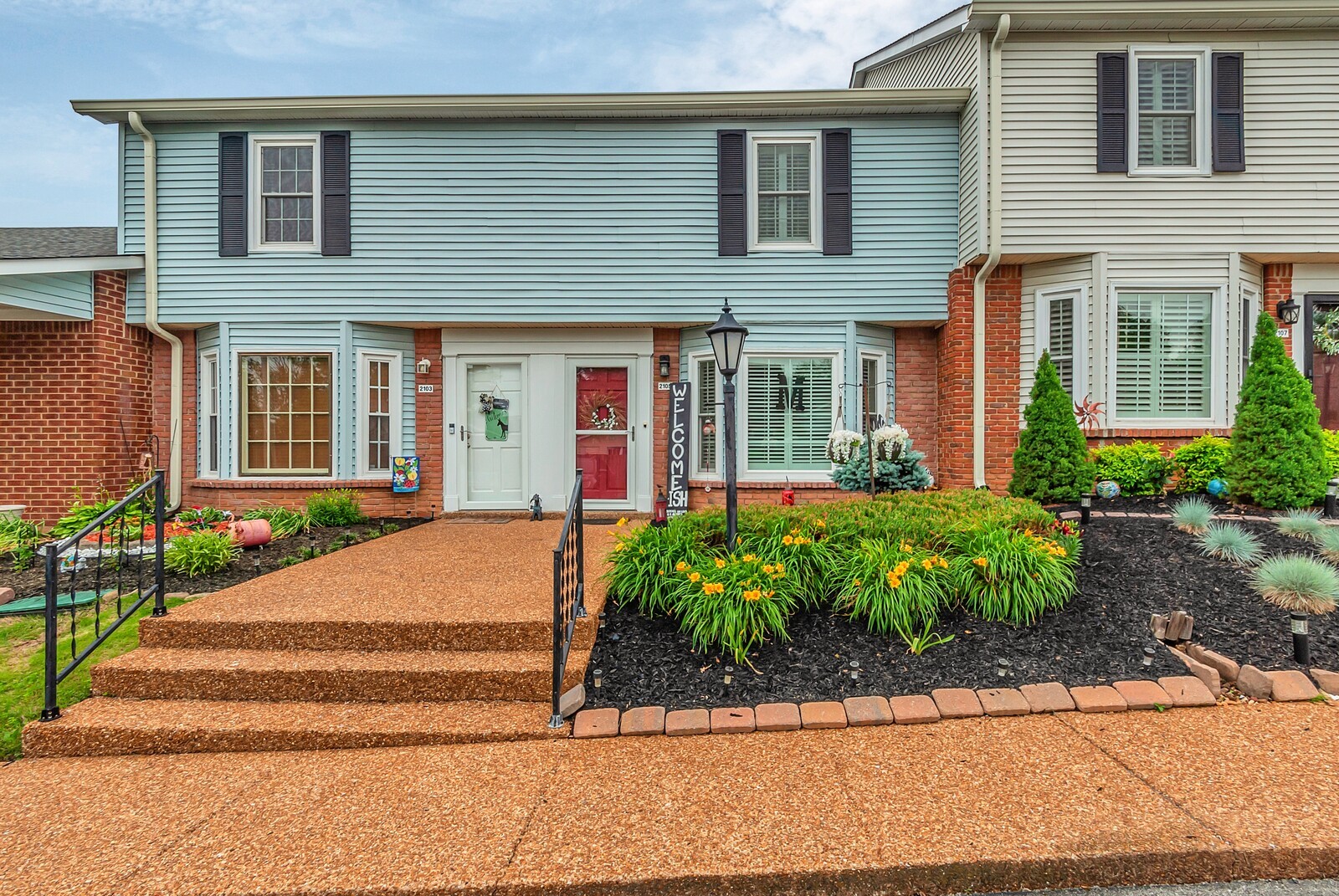 2105 Benton Hall Ct